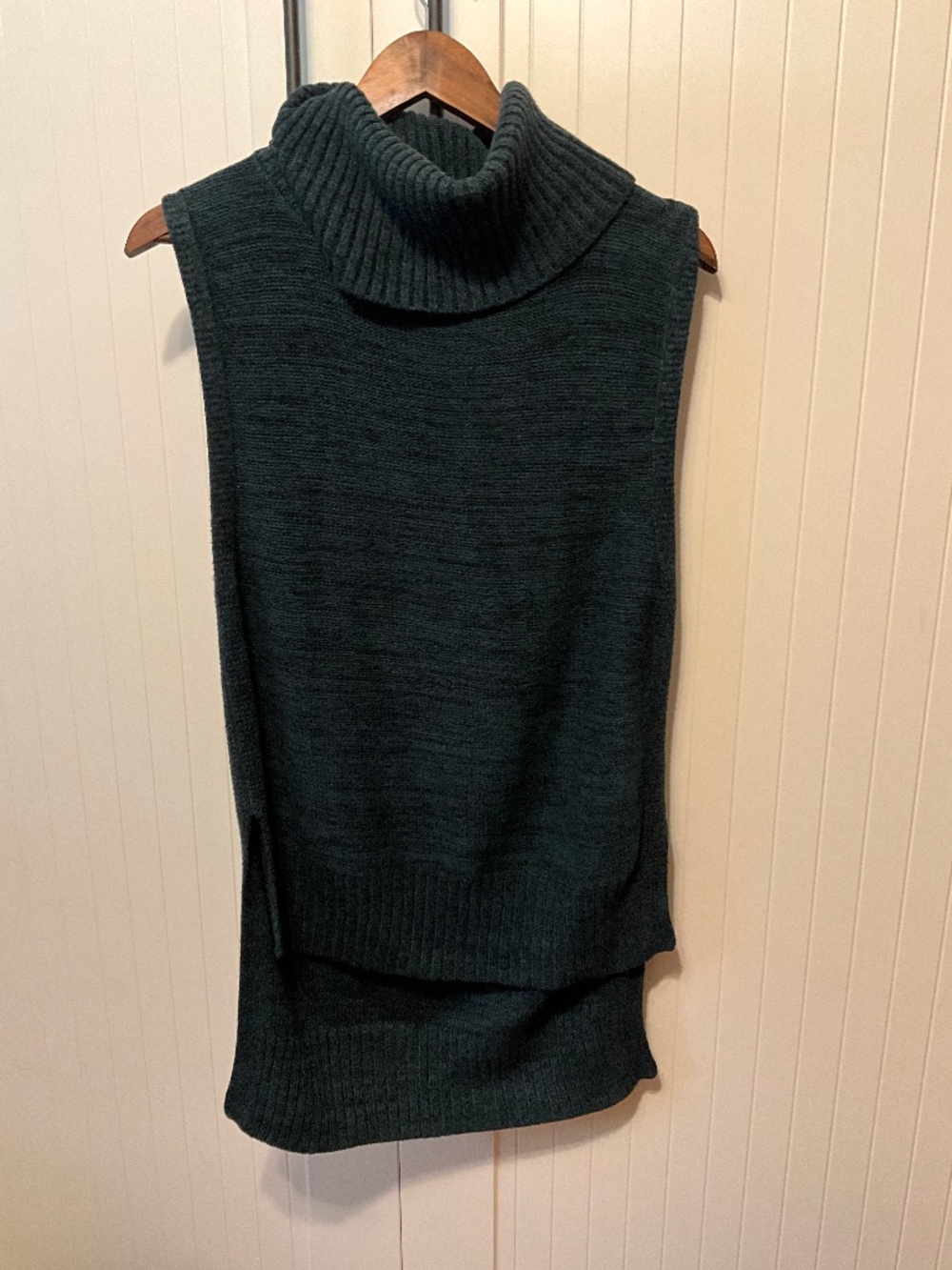 Banana Republic hi-low cowl neck sweater vest